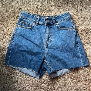H&M NEVER WORN Mom Jean Shorts